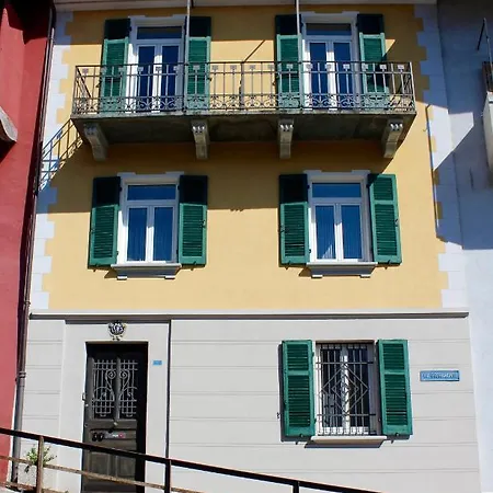 Vendégház 1912 - Wooden - Old Town Locarno